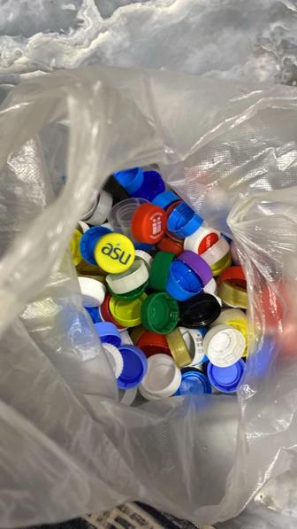 Пробки и крышки от бутылок