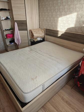 Отдам даром матрас 160х200