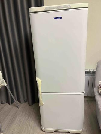 Холодильник двухкамерный Бирюса