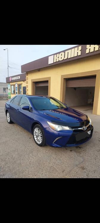 По городу и по области такси.