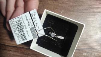 Кольцо 18 серебро 925 камень фианит