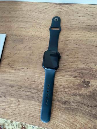 Apple Watch 8, 45 mm