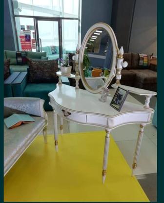 Продам новый туалетный столик