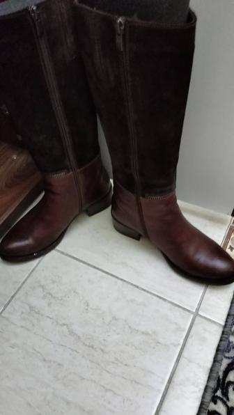 Сапоги женские из кожи и замши б/у.