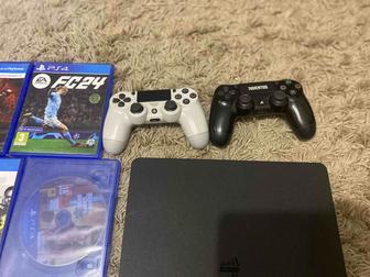 Sony PlayStation 4