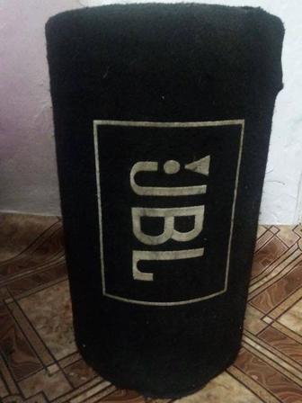 Продам сабвуфер JBL оригинал