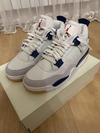 Nike SB x Jordan 4 Navy