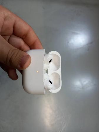 Продам наушники airpods 2