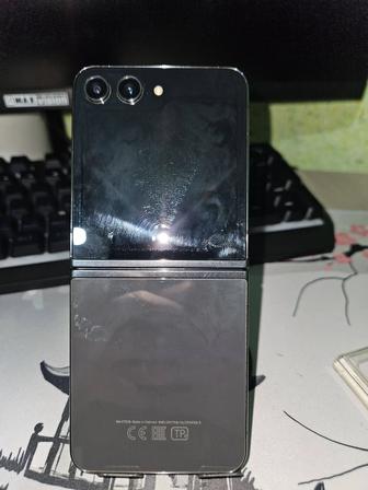 Samsung Z Flip 5 с Каробкой 8/512гб