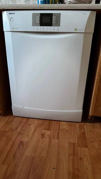 Продам посудомойку BEKO DFN6840 (б/у)