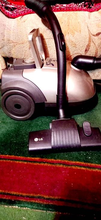 Пылесос LG Turbo-S