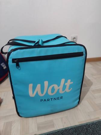Продам термосумка Wolt новый почти