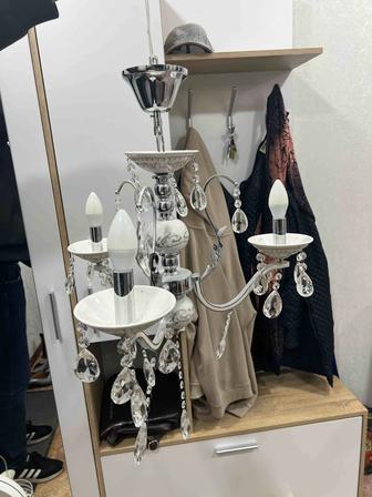 Продам люстры