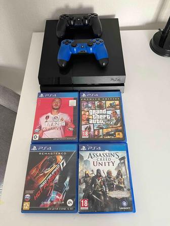 Плейстейшен 4 и 4 игры