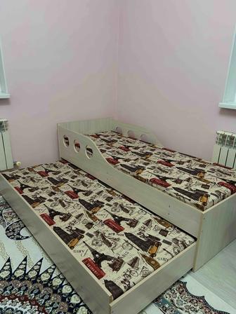 Продается комплект мебели для детской комнаты