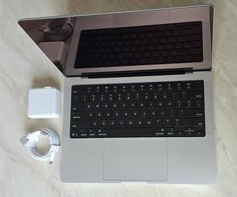 MacBook Pro 14 M5 1TB