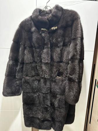 Продам норковую шубу