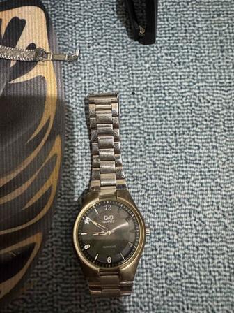 Продам наручные часы QQ бу, в рабочем состоянии