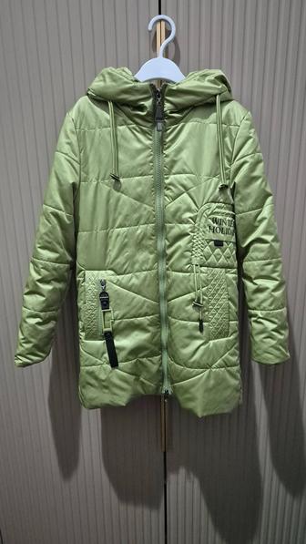 Детская куртка для девочки 8-9 лет