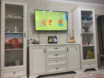 Продаю белый шкаф Кентаки с посудой