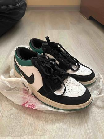 Кроссовки nike air jordan low 1