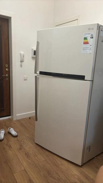 Продам б/у холодильник LG