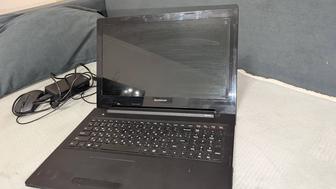 Ноутбук Lenovo с мышью и зарядкой