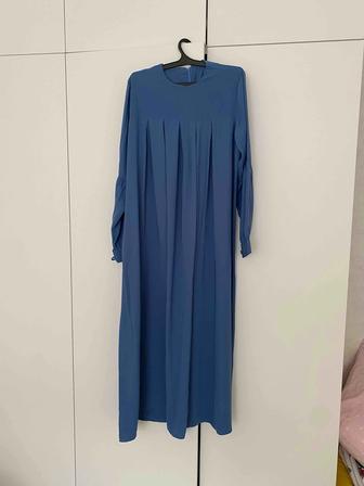 Синее платье