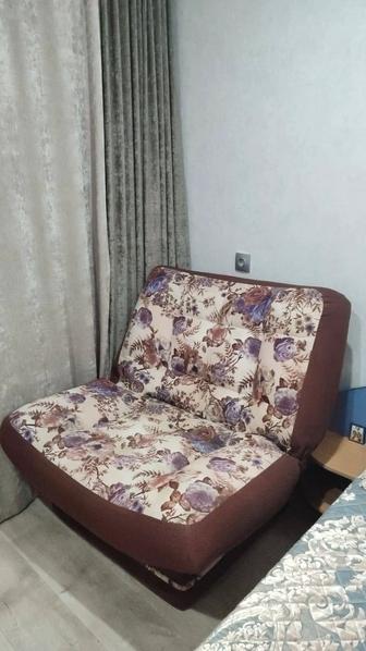 Продам кресло в хорошем состояний раскладываются