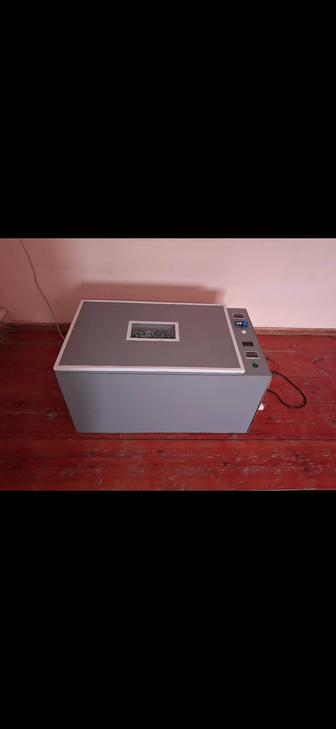 Автоматический инкубатор BAM-180 на 182 куриных, 550 перепелиных яиц