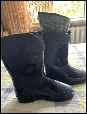 Продам сапоги мужские резиновые