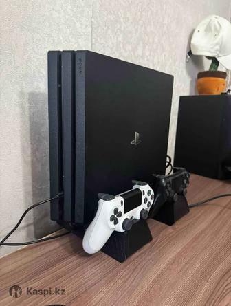 Продам Sony PS 4 Pro 1TB