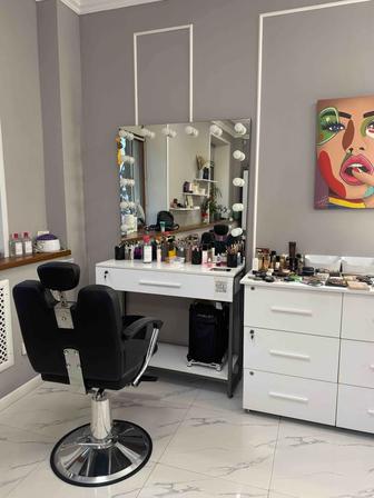 Продается визажное зеркало