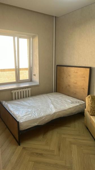 Продам новую кровать с матрасом