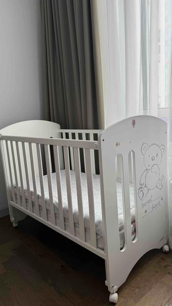 Продам детскую кроватку
