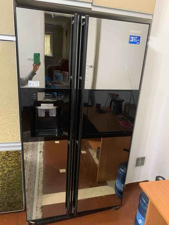 Продам холодильник двухдверный, Samsung