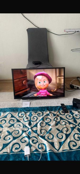 продам телевизор sony не большой с приставкой для смарт ,