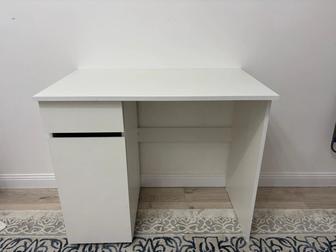 Стол письменный