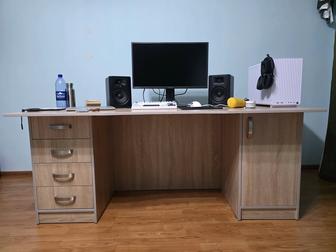 Стол компьютерный или для офиса
