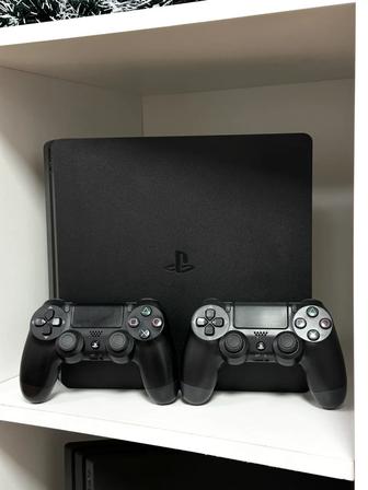 PlayStation 4 Slim