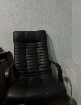 Продам офисное кресло