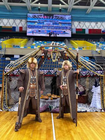 Казахские батыры на мероприятие Сундет той