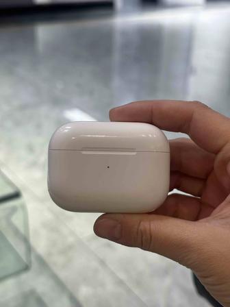 ПРОДАМ AIRPODS