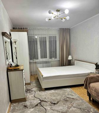 Продам спальный гарнитур.