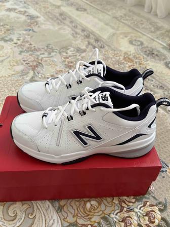 Продам кроссовки новые New balance MX608v5