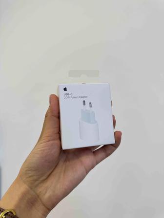 Адаптер Apple 20W USB-C (MHJE3ZM)