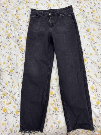 Продам джинсы прямые за 3000 тг