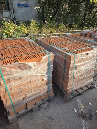 Продам кирпичи поддонами либо штучно