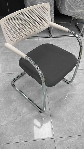 Стул офисный VITRA