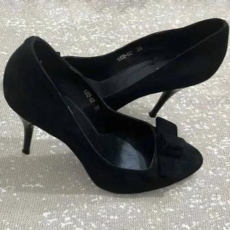 Туфли замшевые чёрные MATIVI